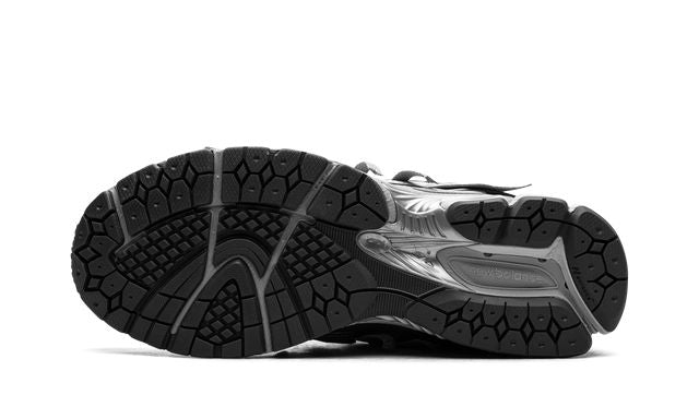 NB 1906R 1906A "Concrete Silver Metallic"