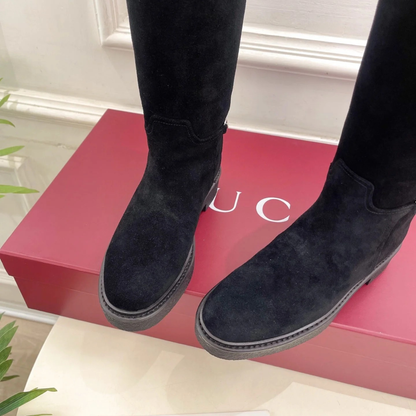 GUCCI HIGH BOOTS IN BLACK SUEDE