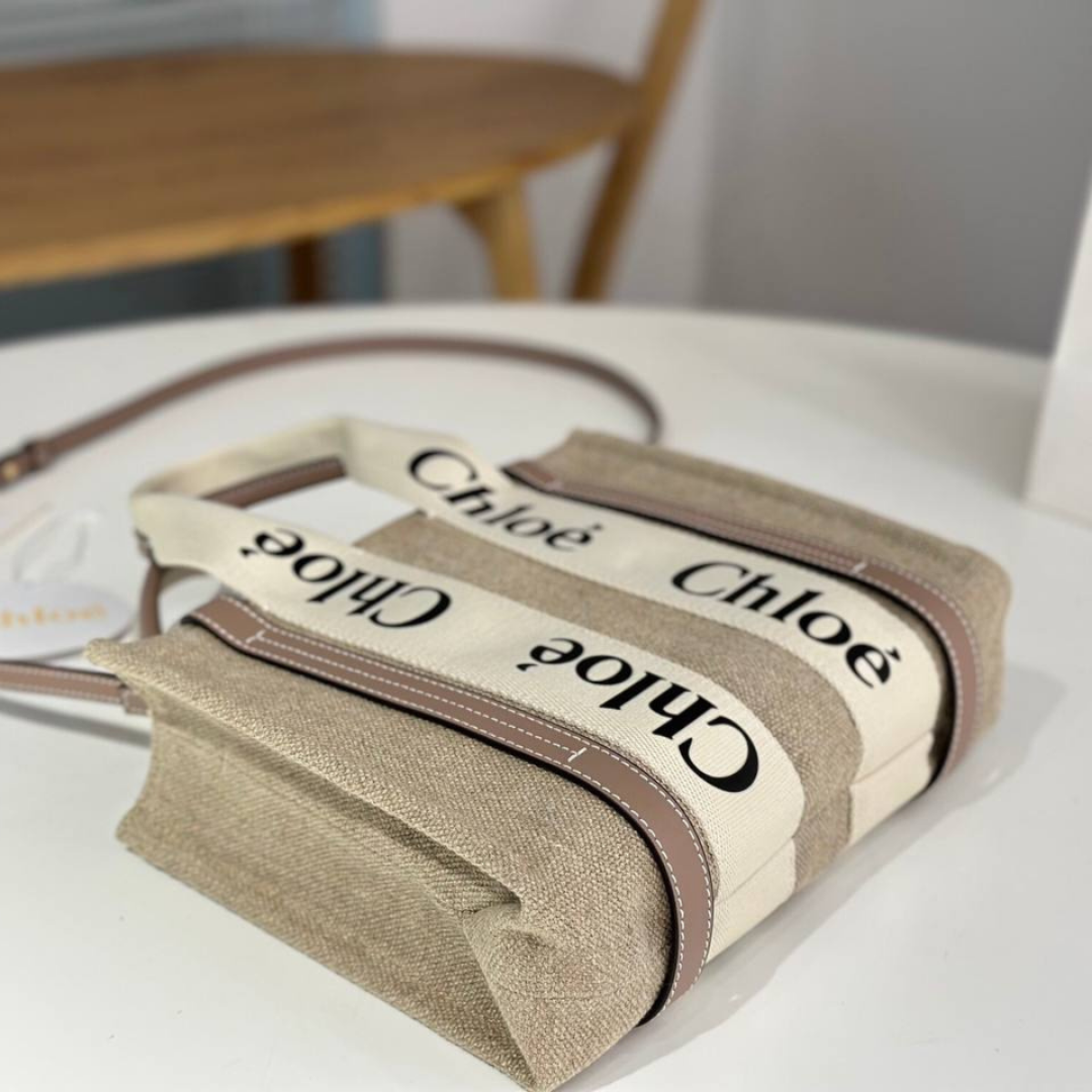 LARGE WOODY BAG IN LINEN BY CHLOÉ