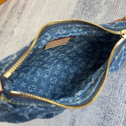 POCHETTE VALLEY BAG BY LOUIS VUITTON