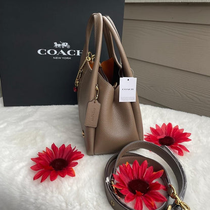 COACH LANA SHOULDER 23 BROWN