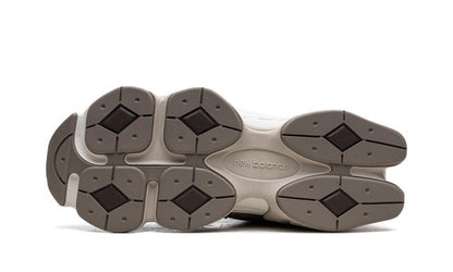 NB 9060 Mushroom Brown