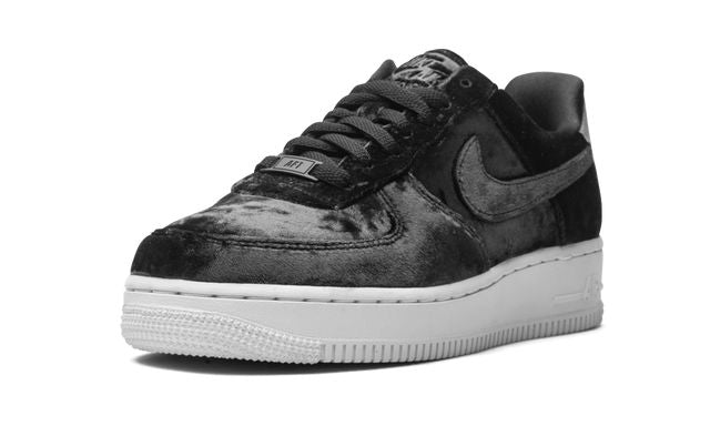 NK Air Force 1 Low  "Black Velvet"