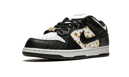 NK SB Dunk Low Supreme Stars Black